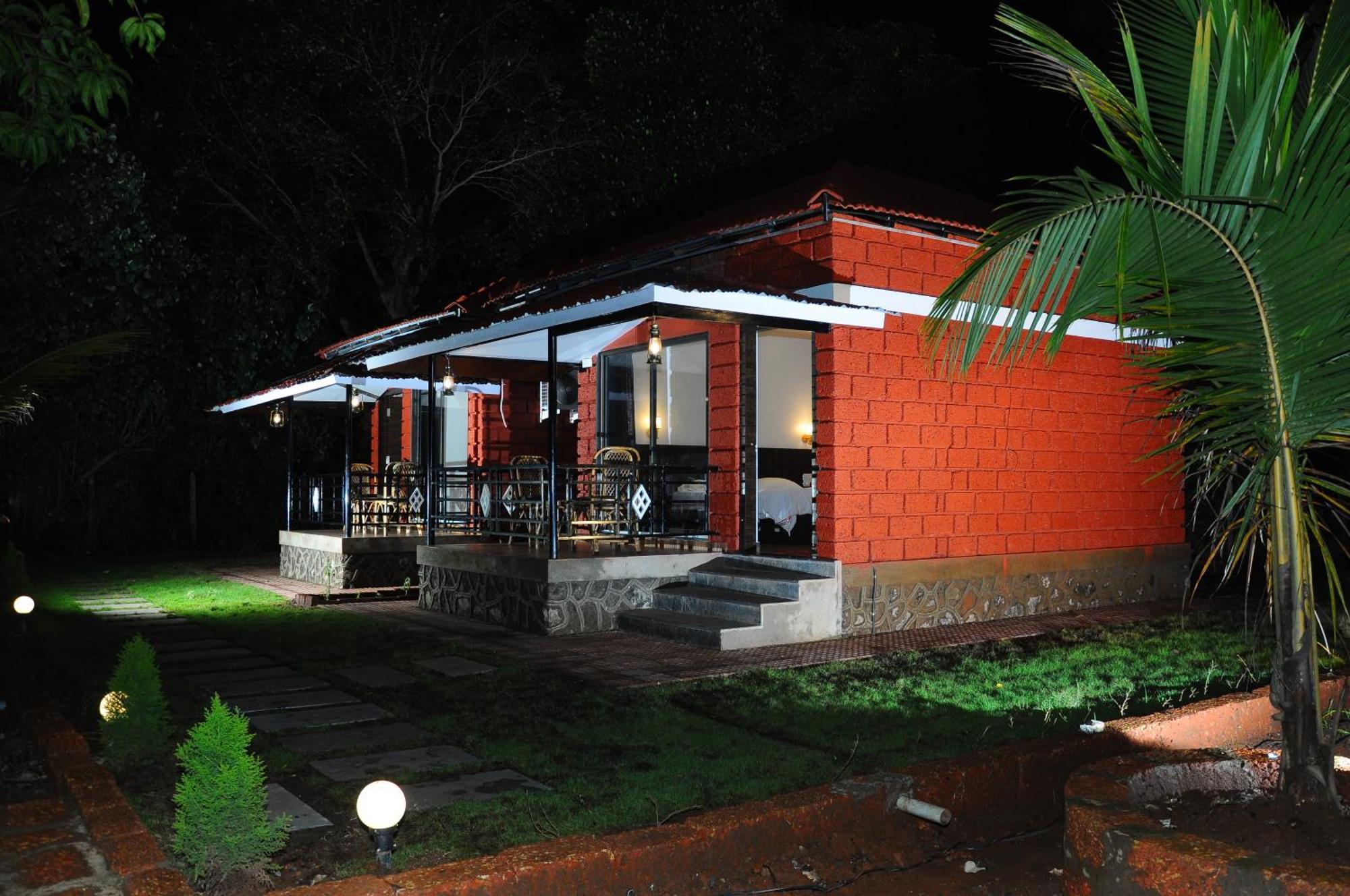 Red Roof Farmhouse Chiplūn Exterior foto